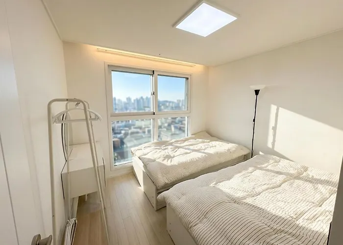 Appartement 15 Mins To Hongdae, Newly Built Two-room Building *